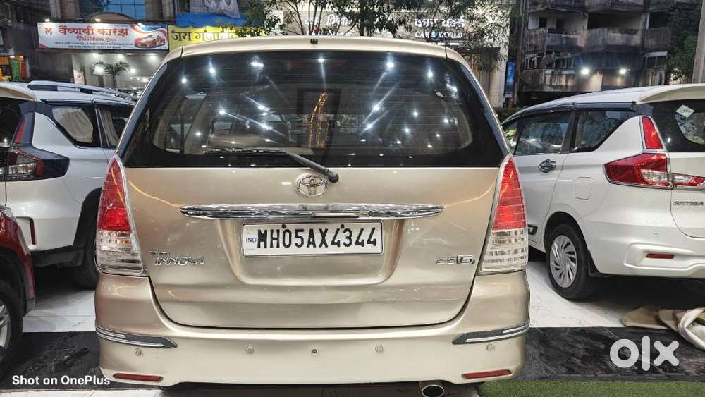 Toyota Innova 2.5 E Diesel Ms 8-seater, 2011, Diesel