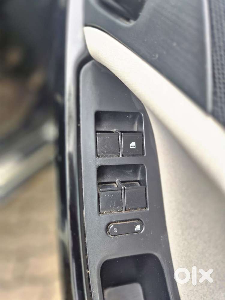 Tata Nexon Creative Plus S 1.2 Revotron Petrol 6 Mt, 2025, Petrol