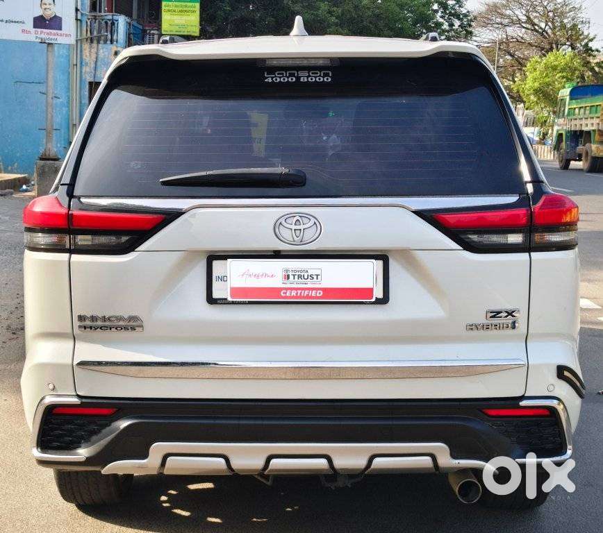 Toyota Innova Hycross 2.0 Zx Hybrid 7 Str, 2023, Petrol