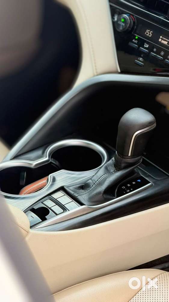 Toyota Camry Hybrid, 2022, Petrol
