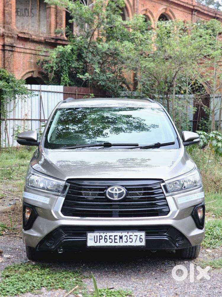 Toyota Innova Crysta 2.4 G Mt 8s, 2022, Diesel