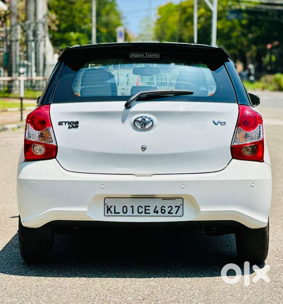 2018 Toyota Etios Liva Diesel V Dual Tone