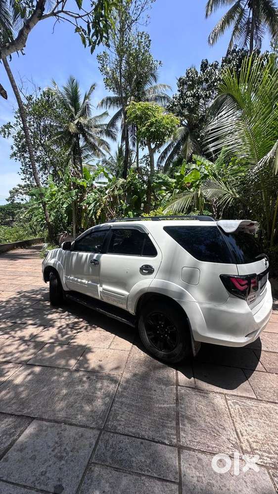 Toyota Fortuner 2014 Diesel 200000 Km Driven
