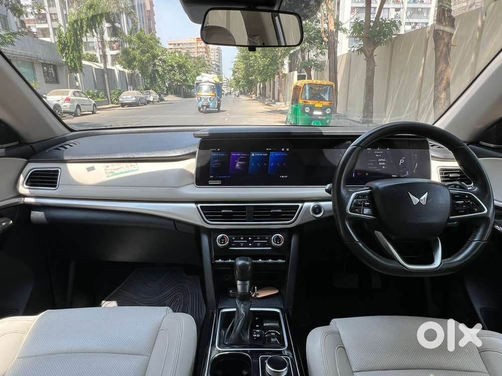 Mahindra Xuv700 Ax7 Luxury Pack Awd, 2022, Diesel