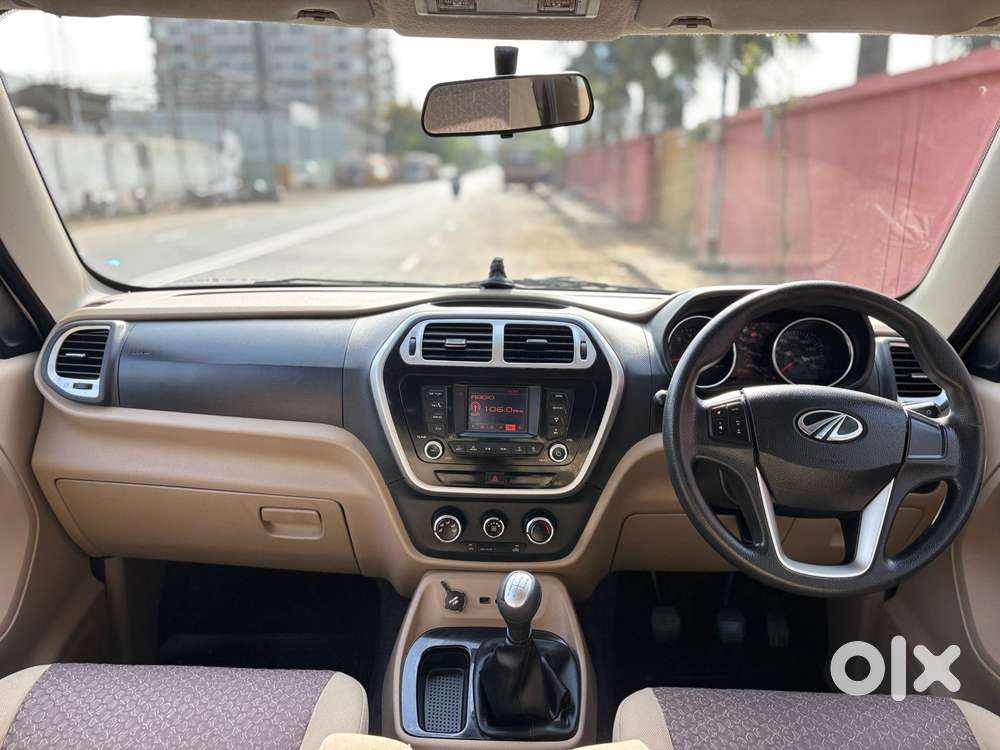 Mahindra Tuv 300 Mhawk100 T8, 2016