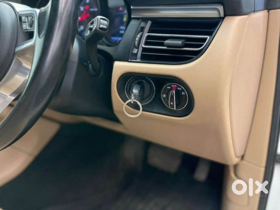 Porsche Macan Base, 2021, Petrol