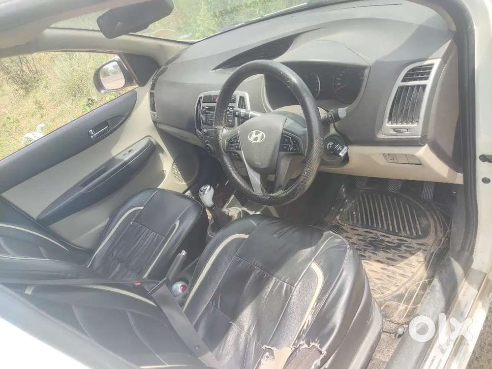 Hyundai i20 Sportz 2014