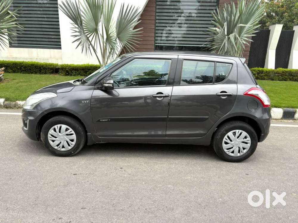 Maruti Suzuki Swift Vxi 1.2 Abs Bs-iv, 2017, Petrol