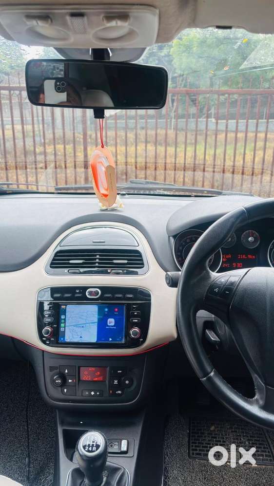 Fiat Punto Evo 2015 Diesel 74658 Km Driven With Company Records.