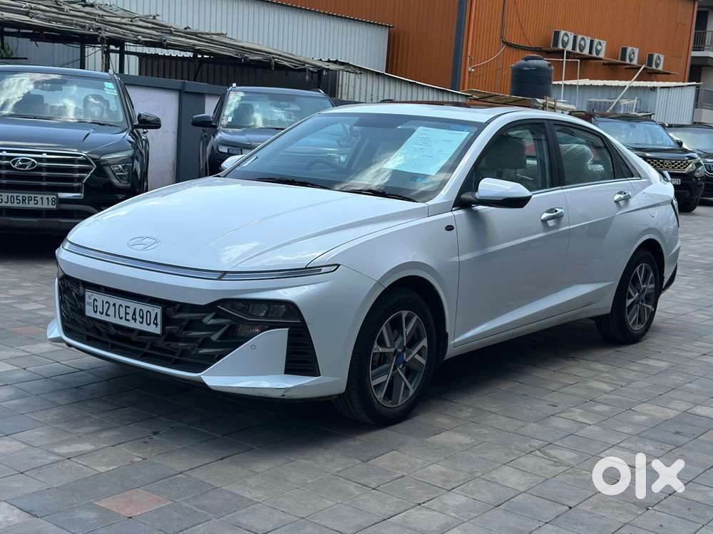 Hyundai Verna 1.5 Sx (o) Ivt, 2024, Petrol