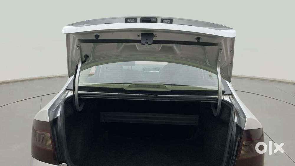 Skoda Rapid 1.0 Ambition Tsi At, 2021, Petrol