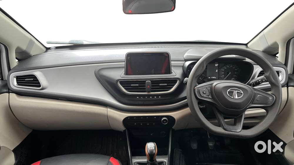 Tata Altroz Xm Plus Petrol, 2023, Petrol