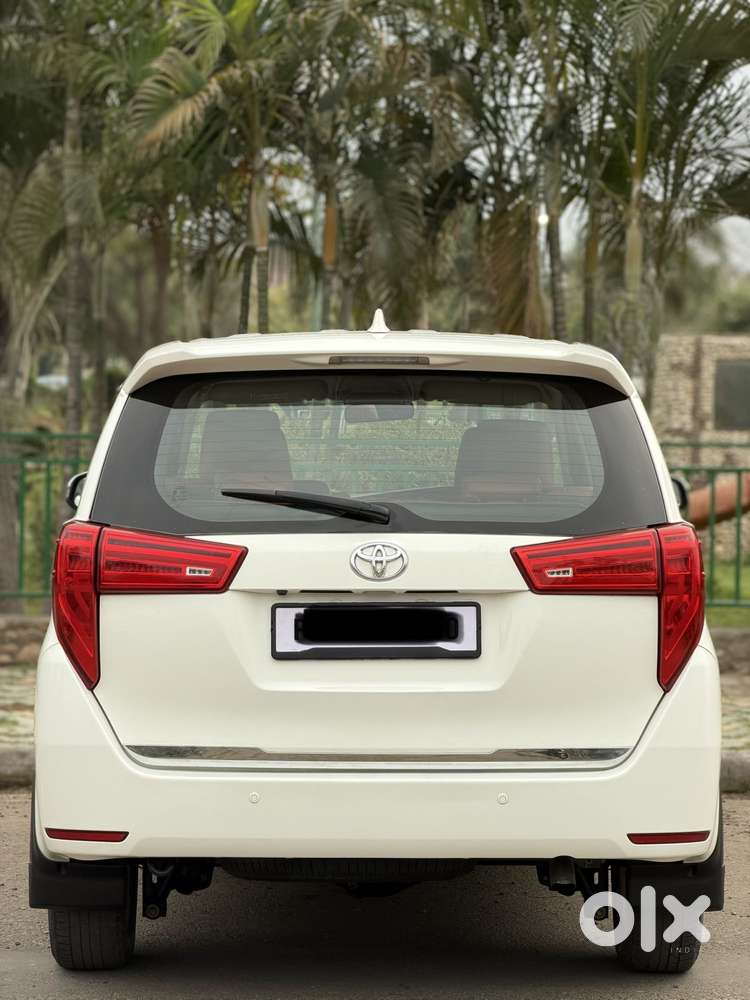 Toyota Innova Crysta 2.4 V 7 Str, 2018, Diesel