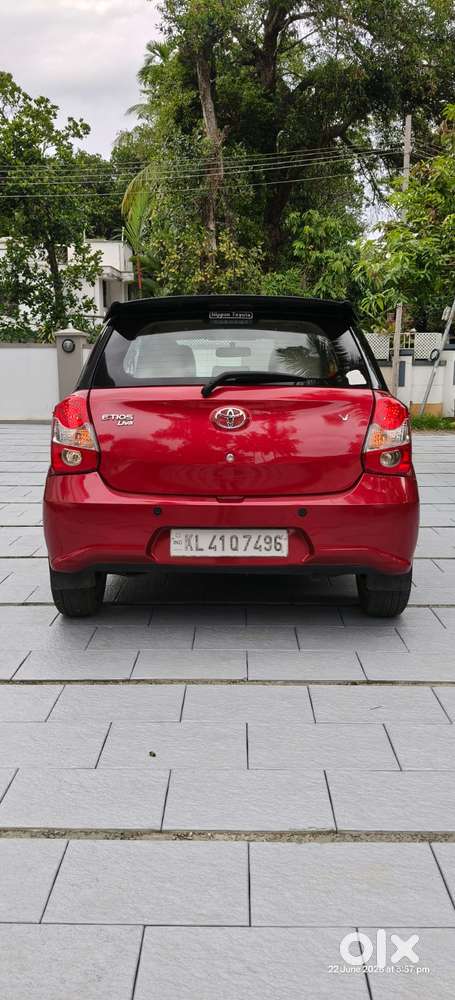 Toyota Etios Liva V Limited, 2019, Petrol