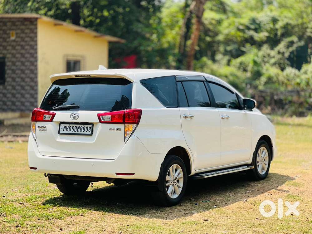 Toyota Innova Crysta 2.4 V 8 Str, 2017, Diesel