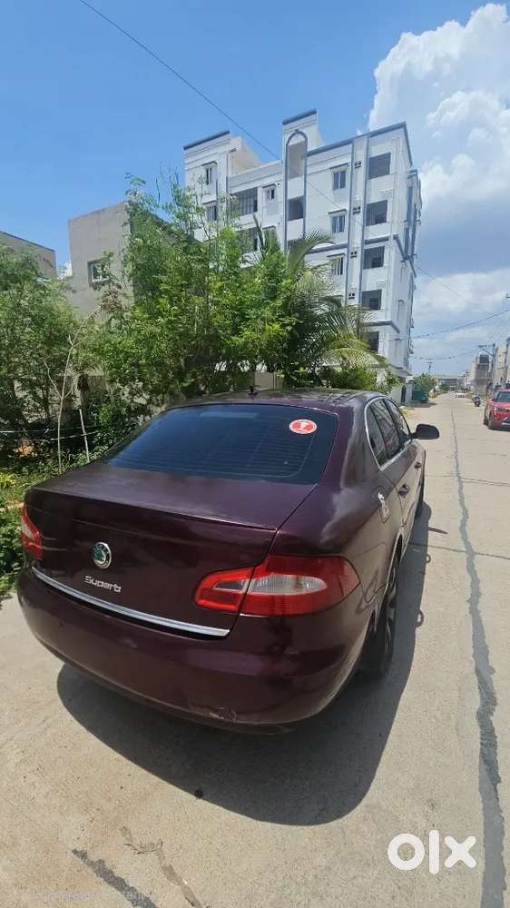 Skoda Superb Petrol 2010 Car