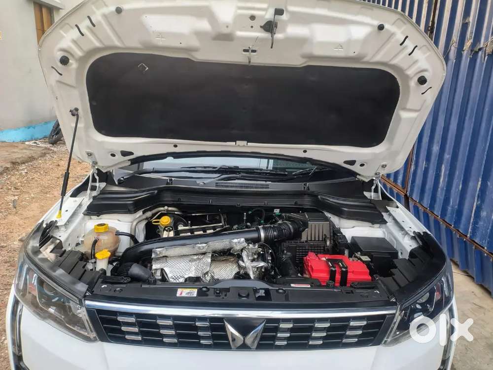 Mahindra Xuv300 2024 Diesel Well Maintained