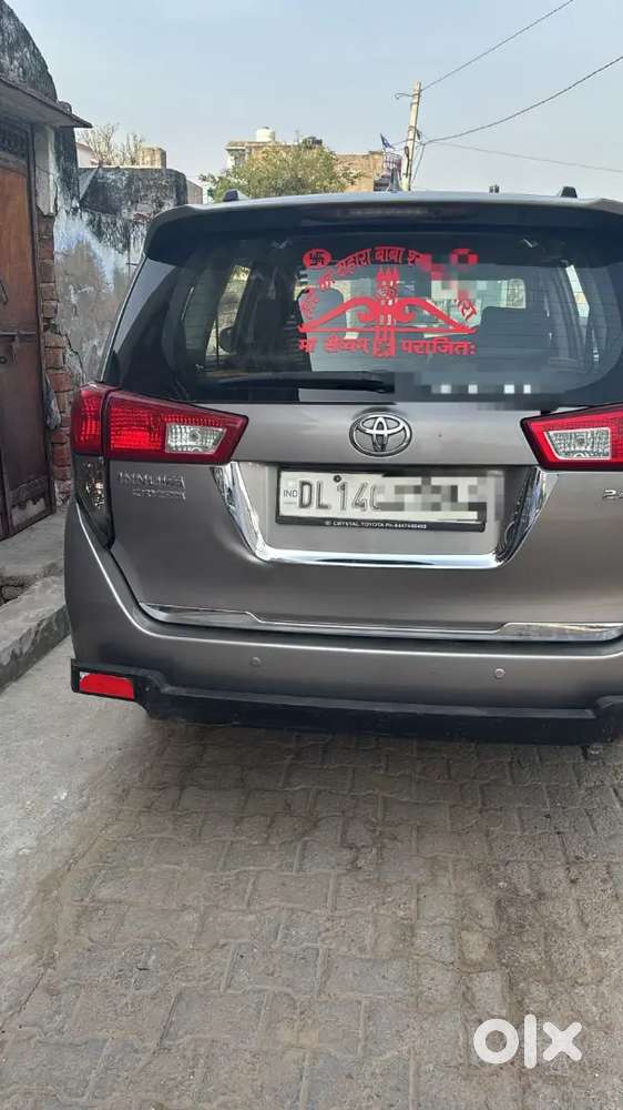 Toyota Innova Crysta 2017 Diesel 150000 Km Driven