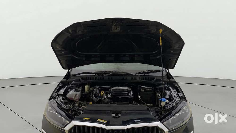Skoda Slavia 1.0 Ambition Tsi At, 2024, Petrol