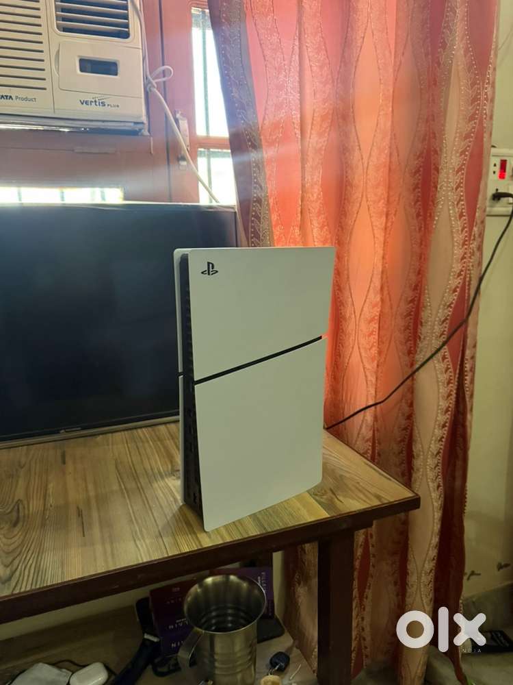 ps 5  slim with disc