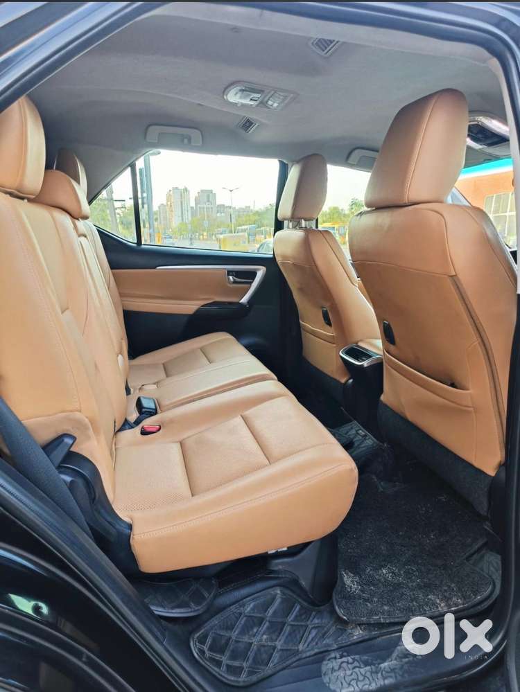 Toyota Fortuner [2021-ongoing] 2.8 2wd Diesel At, 2023, Diesel