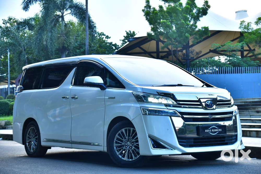 Toyota Vellfire Vip – Executive Lounge, 2022, Petrol