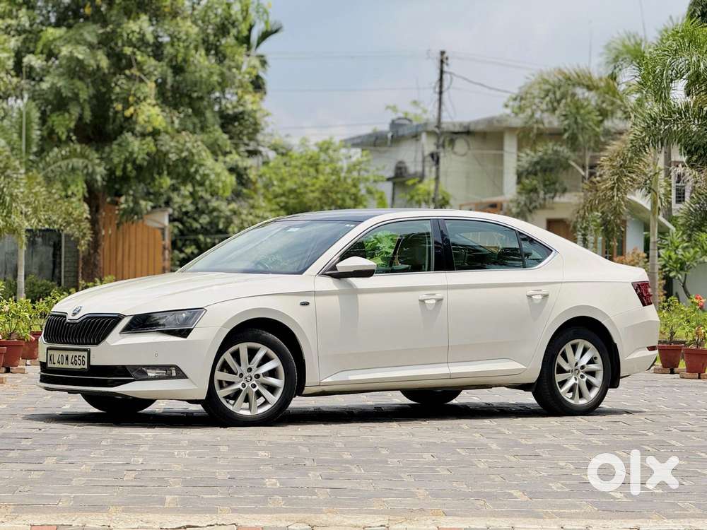 Skoda Superb [2014-2016] 1.8 Style Tsi At, 2016, Petrol