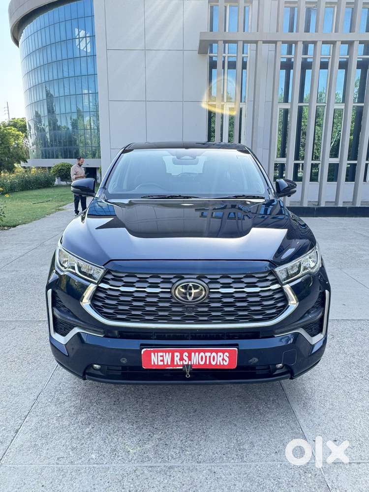 Toyota Innova Hycross 2.0 Zx (o) Hybrid 7 Str, 2024, Petrol