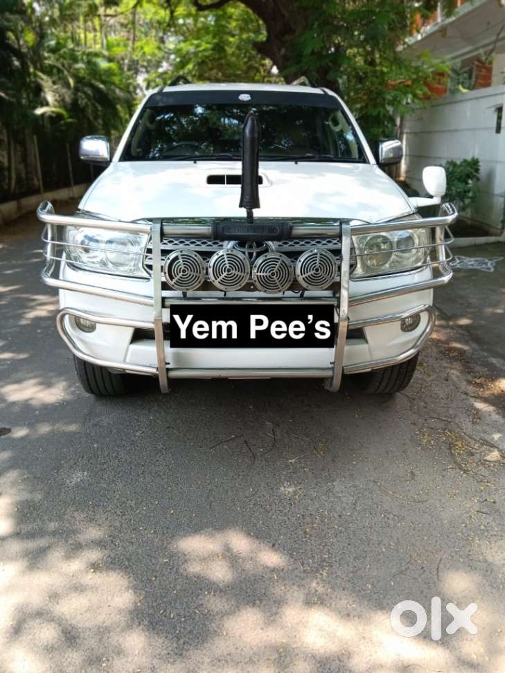 Toyota Fortuner 3.0 4x4 Manual, 2011, Diesel