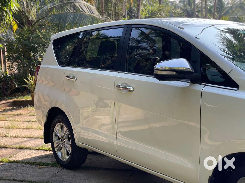 Toyota Innova Crysta 2016 Diesel Well Maintained