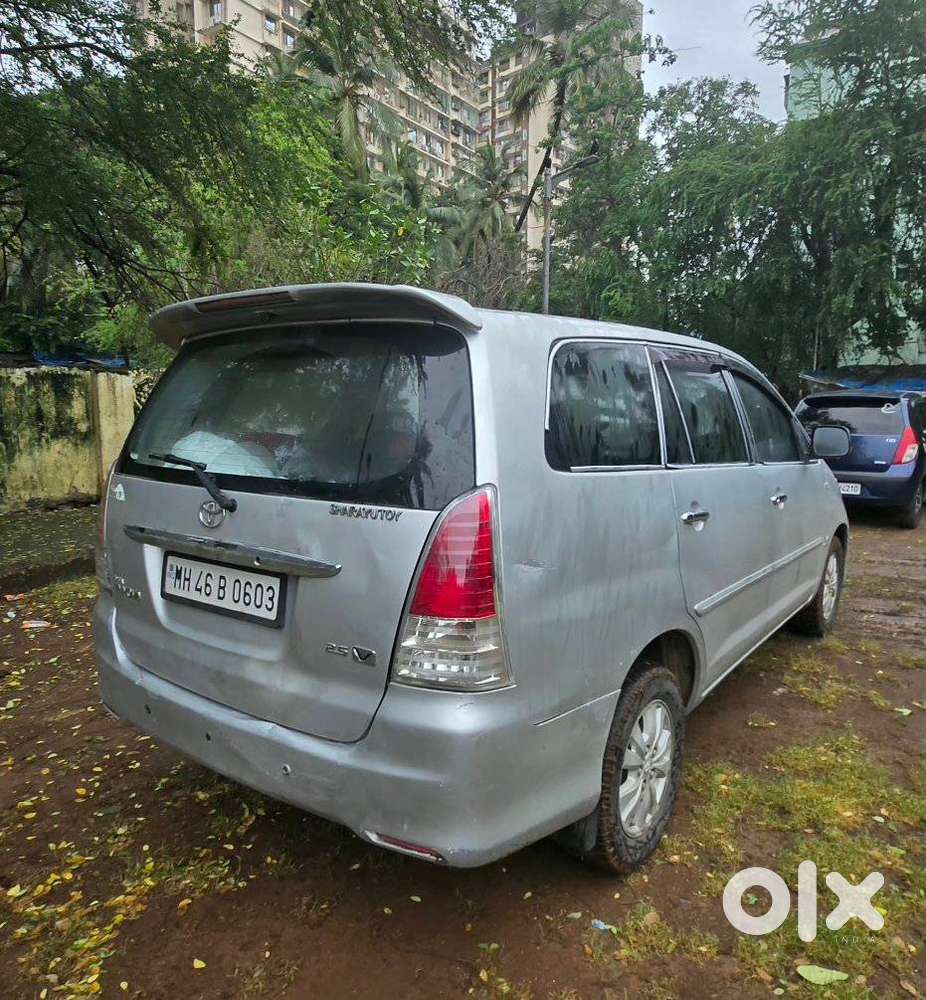 Toyota Innova 2.5 G (diesel) 8 Seater, 2011, Diesel