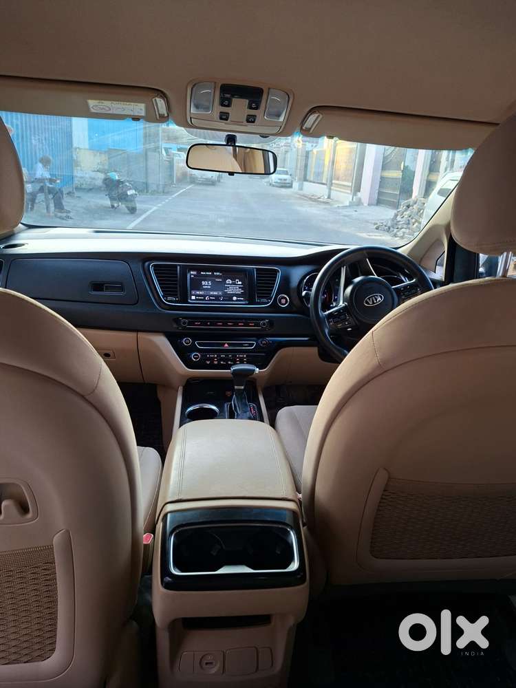 Kia Carnival Premium, 2021, Diesel