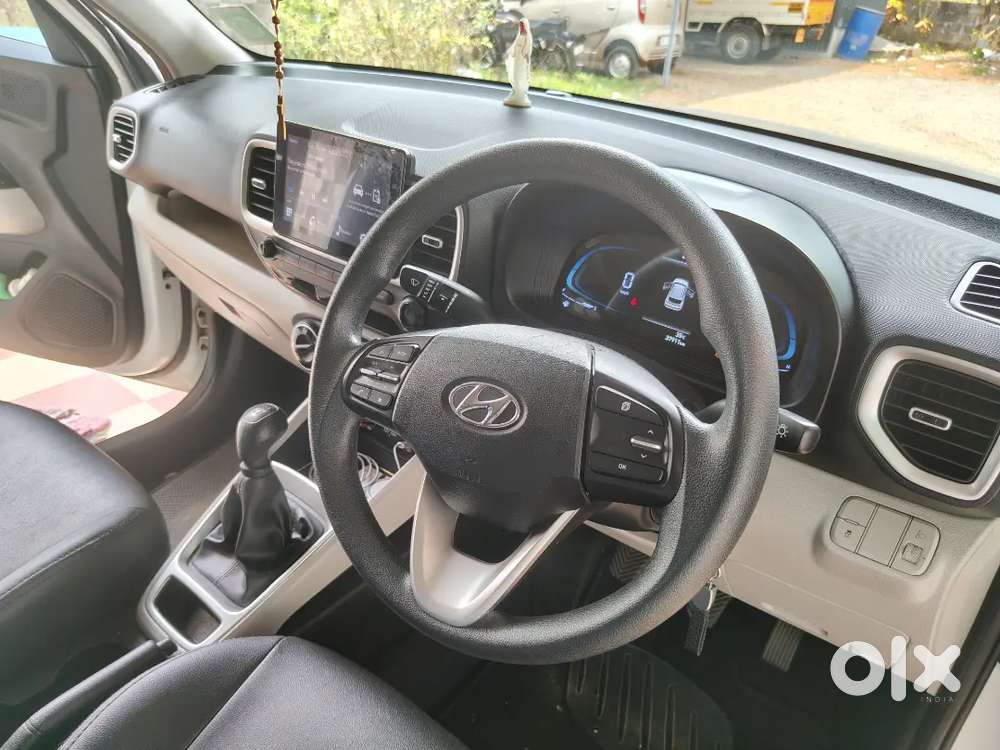 Hyundai Venue 2022 Urgent Sale Negotiable Price Neat Condition