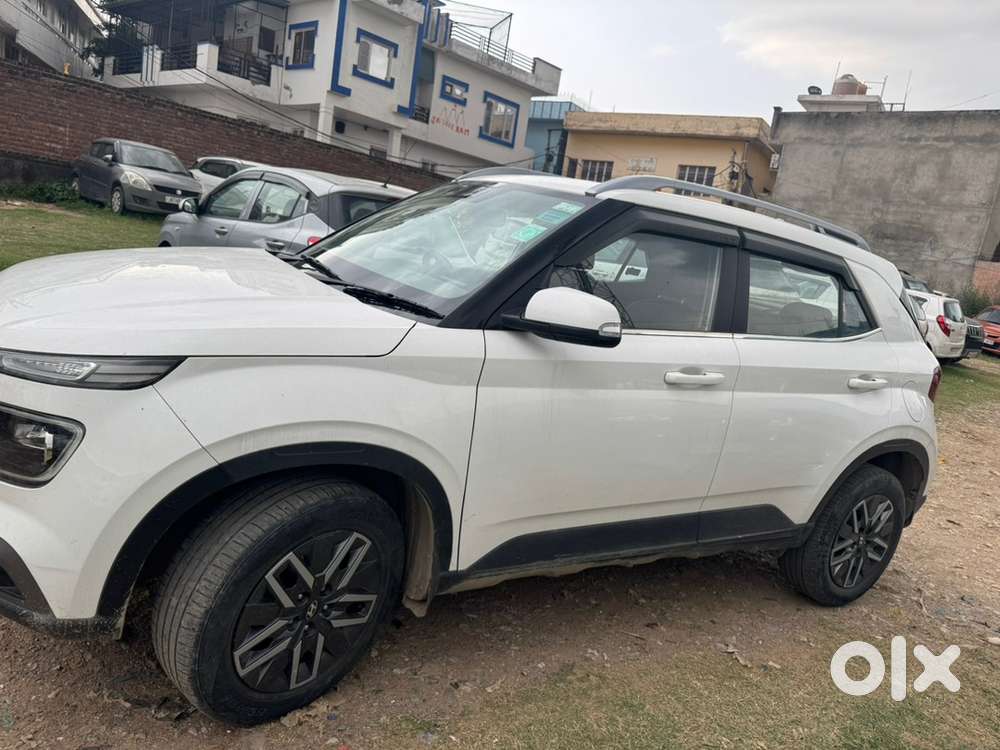 Hyundai Venue Petrol 2021
