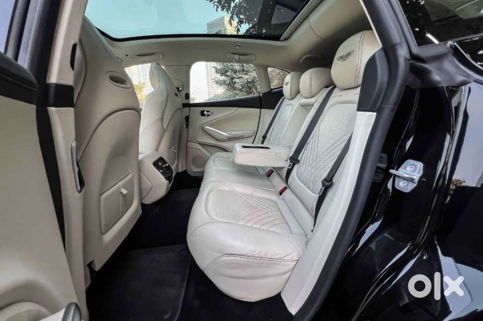 Aston Martin Dbx, 2020, Petrol