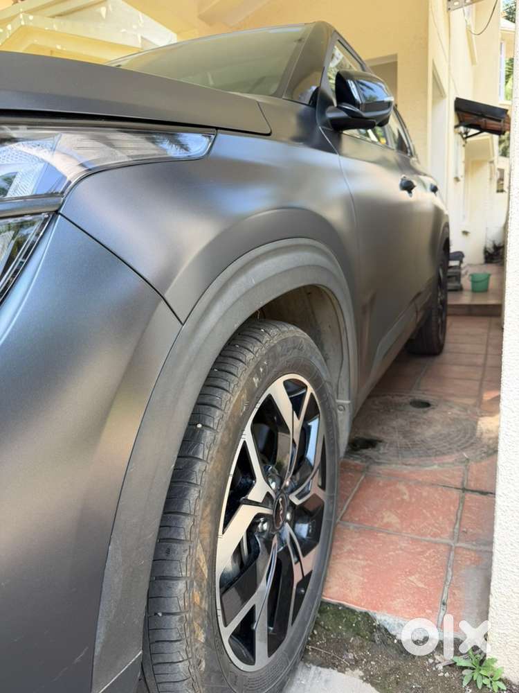 Kia Seltos Petrol 2025 X-line
