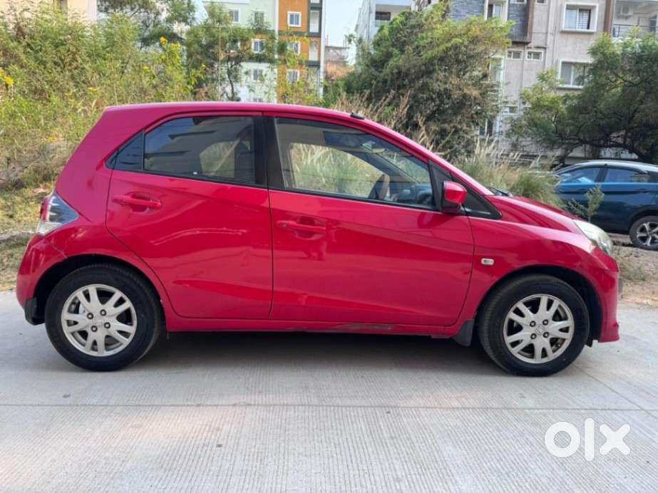 Honda Brio V Automatic, 2013, Petrol