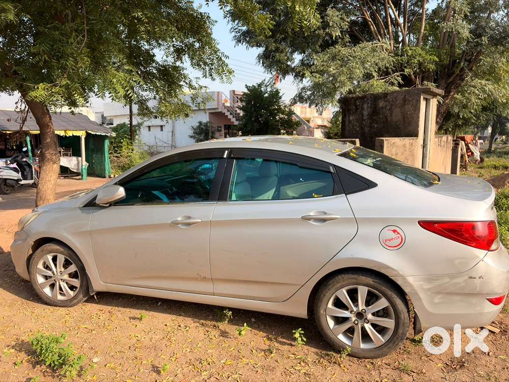 Hyundai Fluidic Verna Petrol 85000 Km Driven