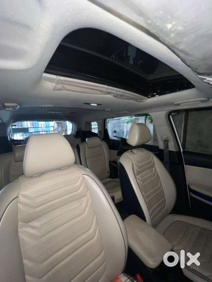 Kia Carens, 2022, Petrol