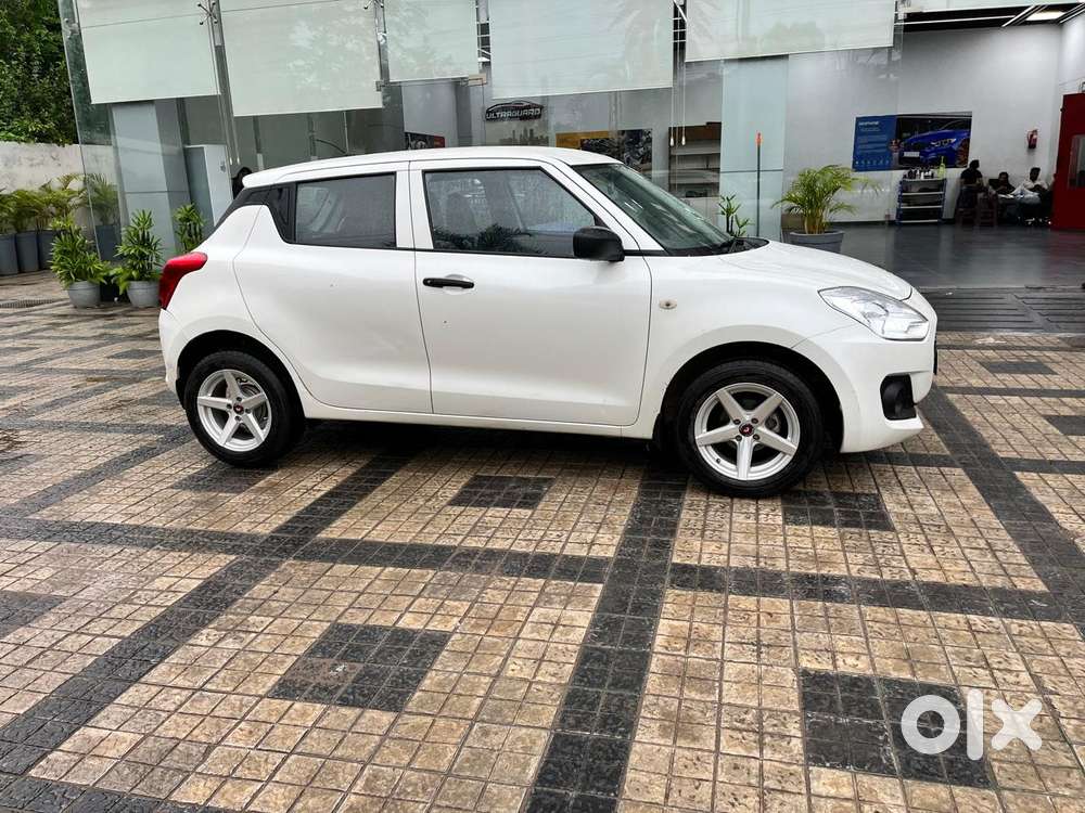 Maruti Suzuki Swift Vvt Lxi, 2021, Petrol