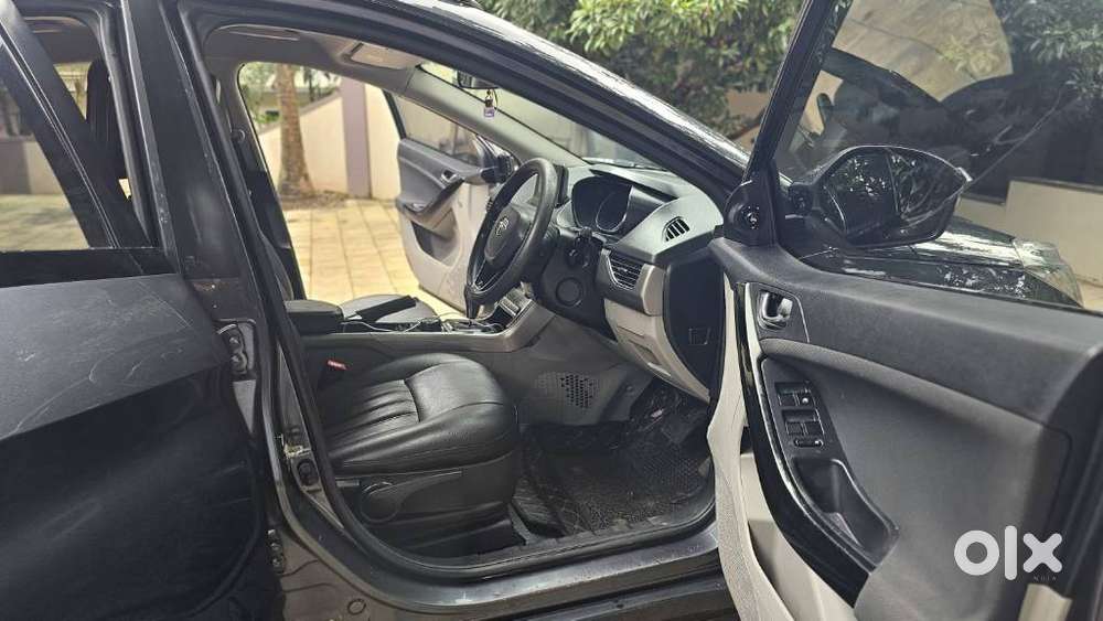 Tata Nexon 1.2 Revotron Xza Plus, 2019, Petrol