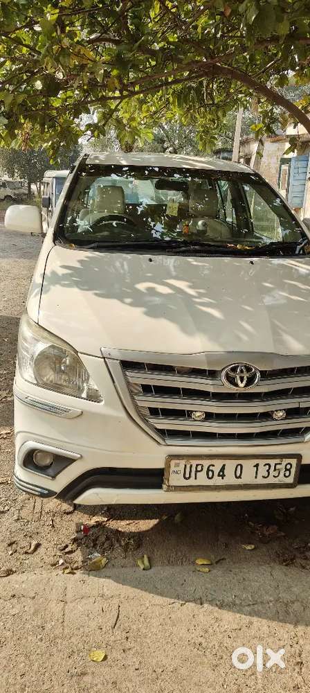 Toyota Innova 2011