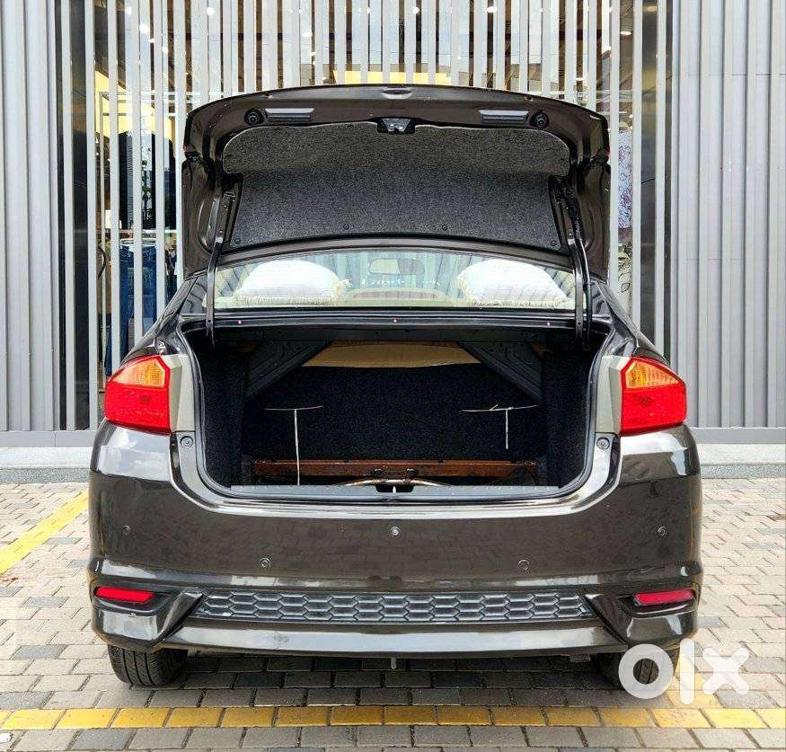 Honda City I-vtec V, 2017, Petrol