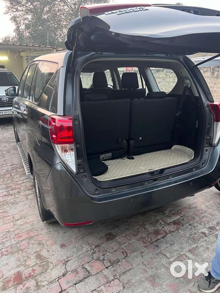 Toyota Innova Crysta 2.4 G 2019