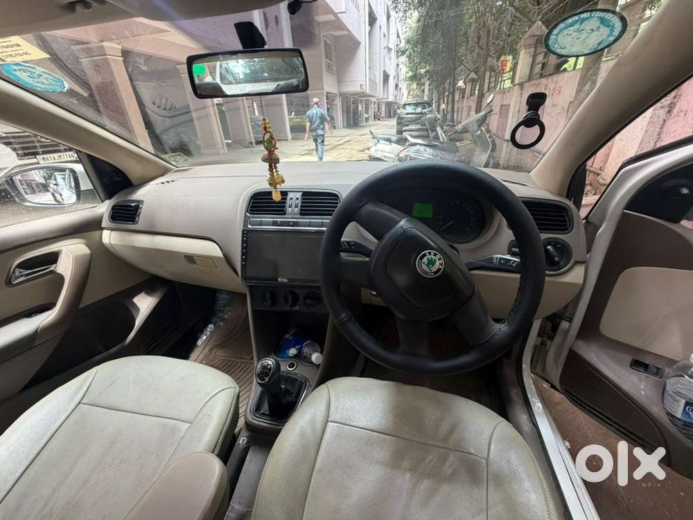 Skoda Rapid Ambition 2012