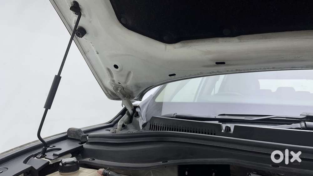 Mahindra Xuv700 2.2 Ax 7 Diesel Mt Luxury Pack Str, 2022, Diesel