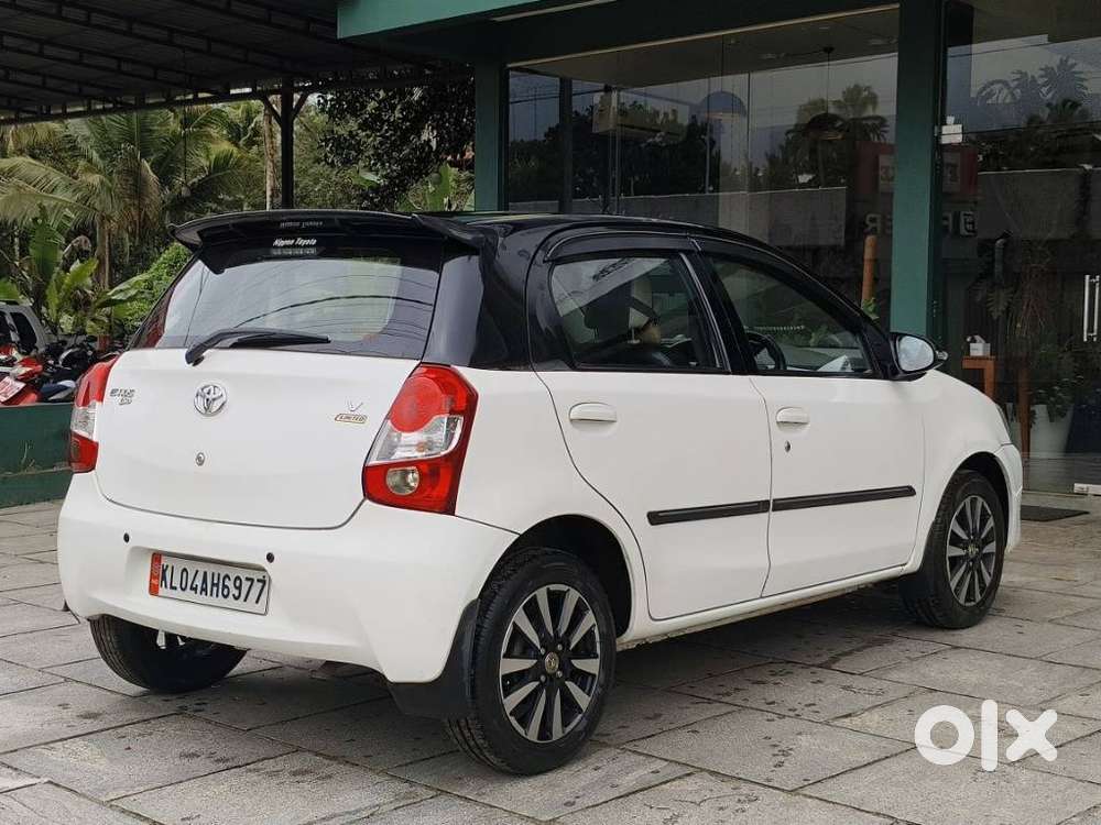 Toyota Etios Liva V Limited Edition, 2015, Petrol