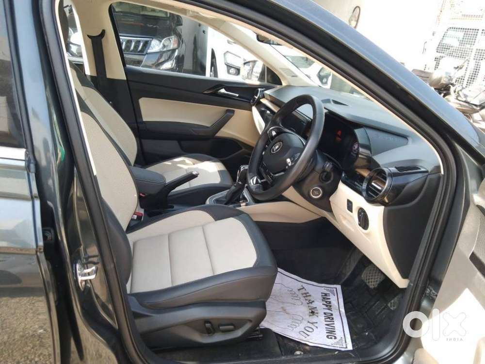 Skoda Slavia 1.0 Tsi Style At, 2023, Petrol