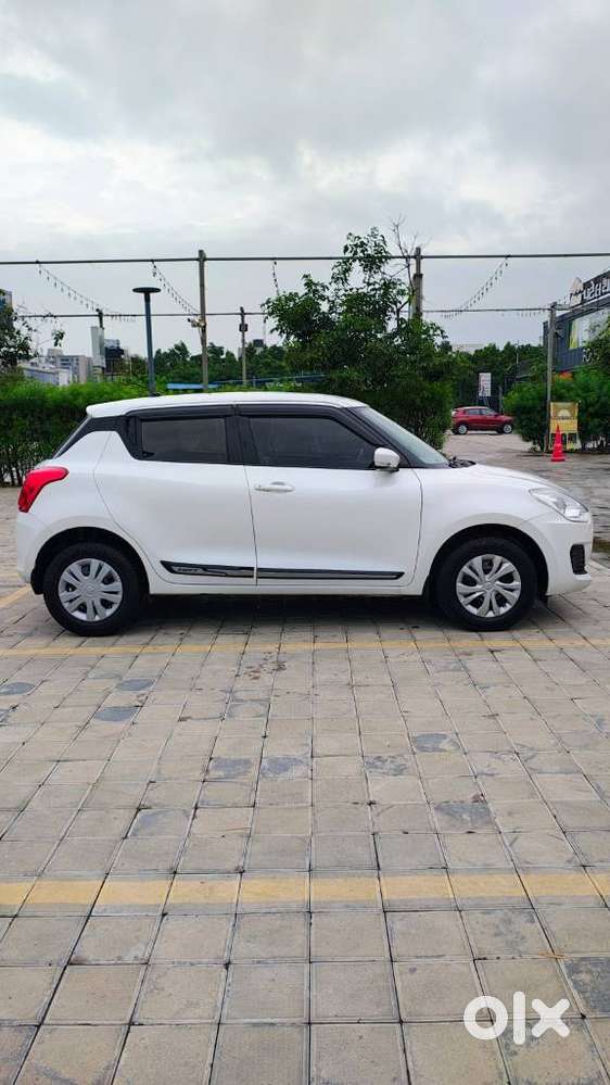 Maruti Suzuki Swift Vxi Optional, 2022, Petrol