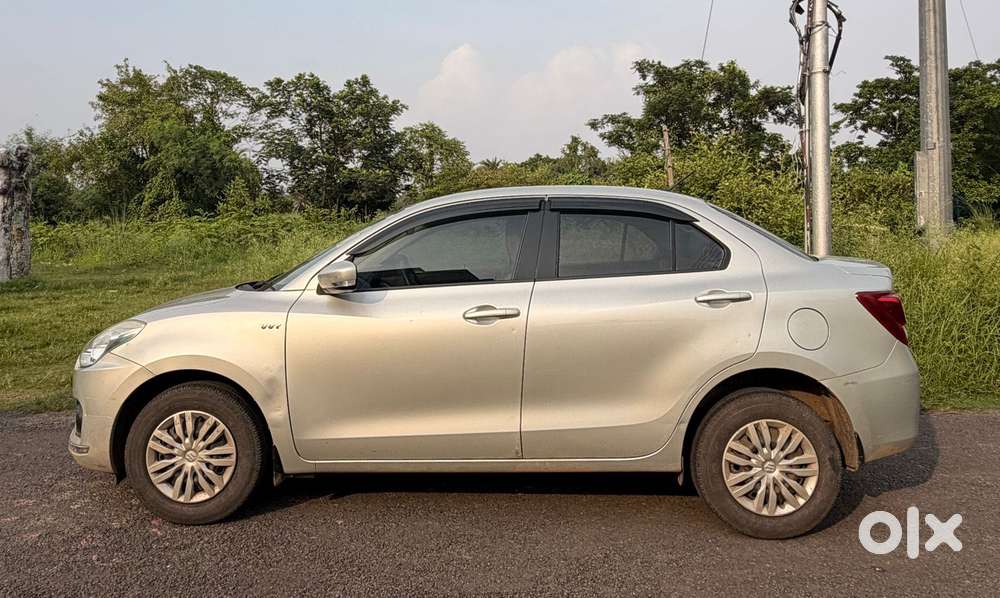 Maruti Suzuki Swift Dzire Vxi Optional, 2017, Petrol